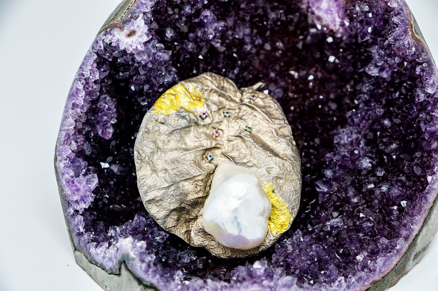 baroque pearl pendant