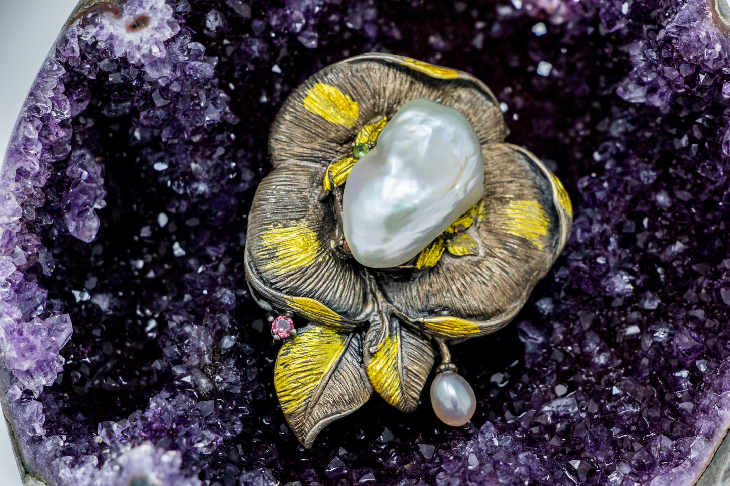 Baroque Pearl Large Flower Broach Pendant