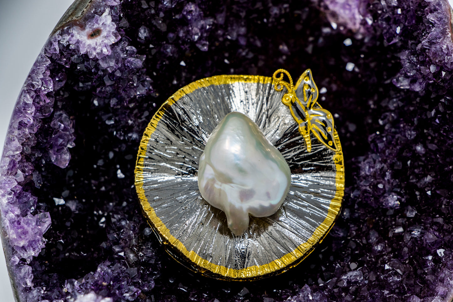 Baroque Pearl Butterfly Broach Pendant
