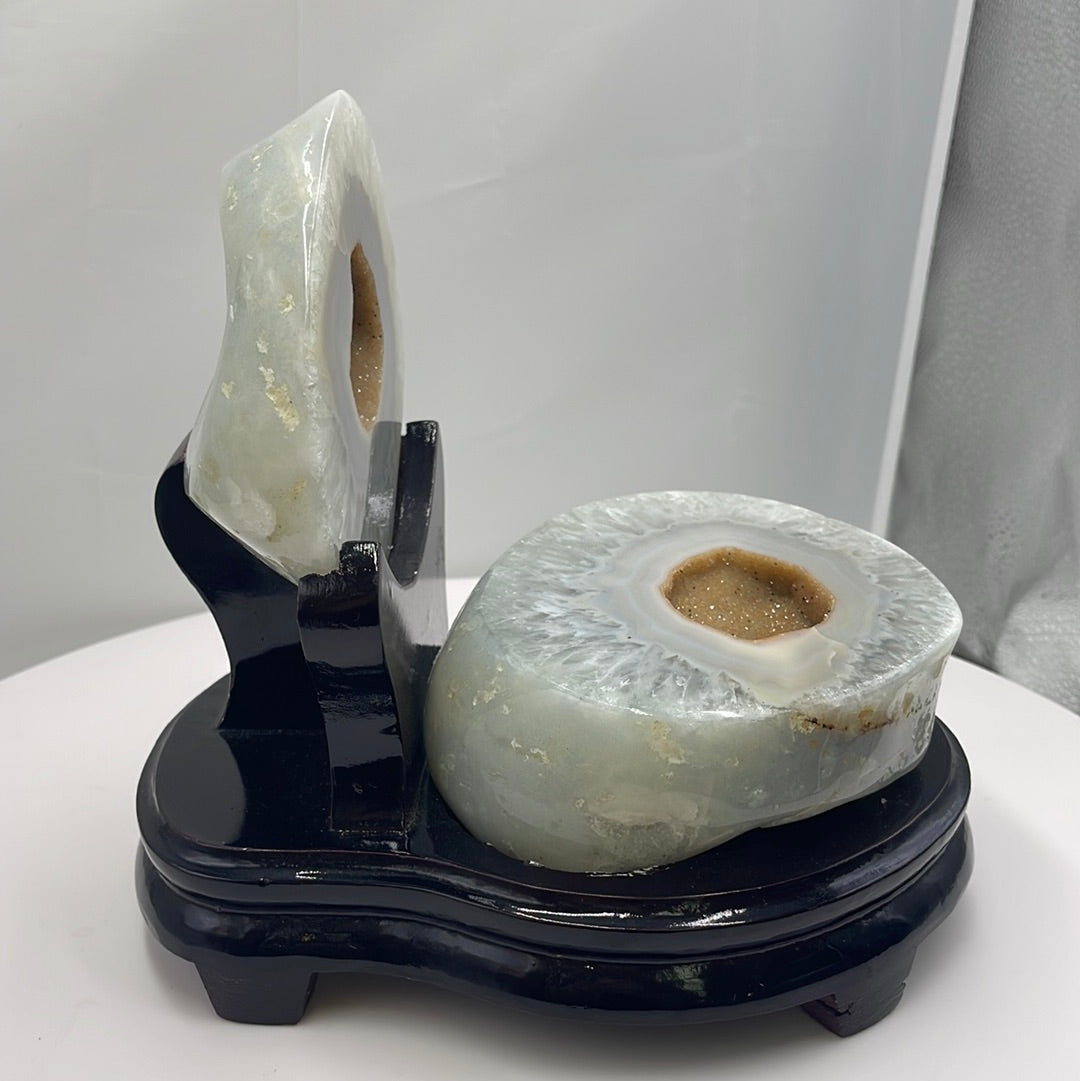 white crystal gemstone 352