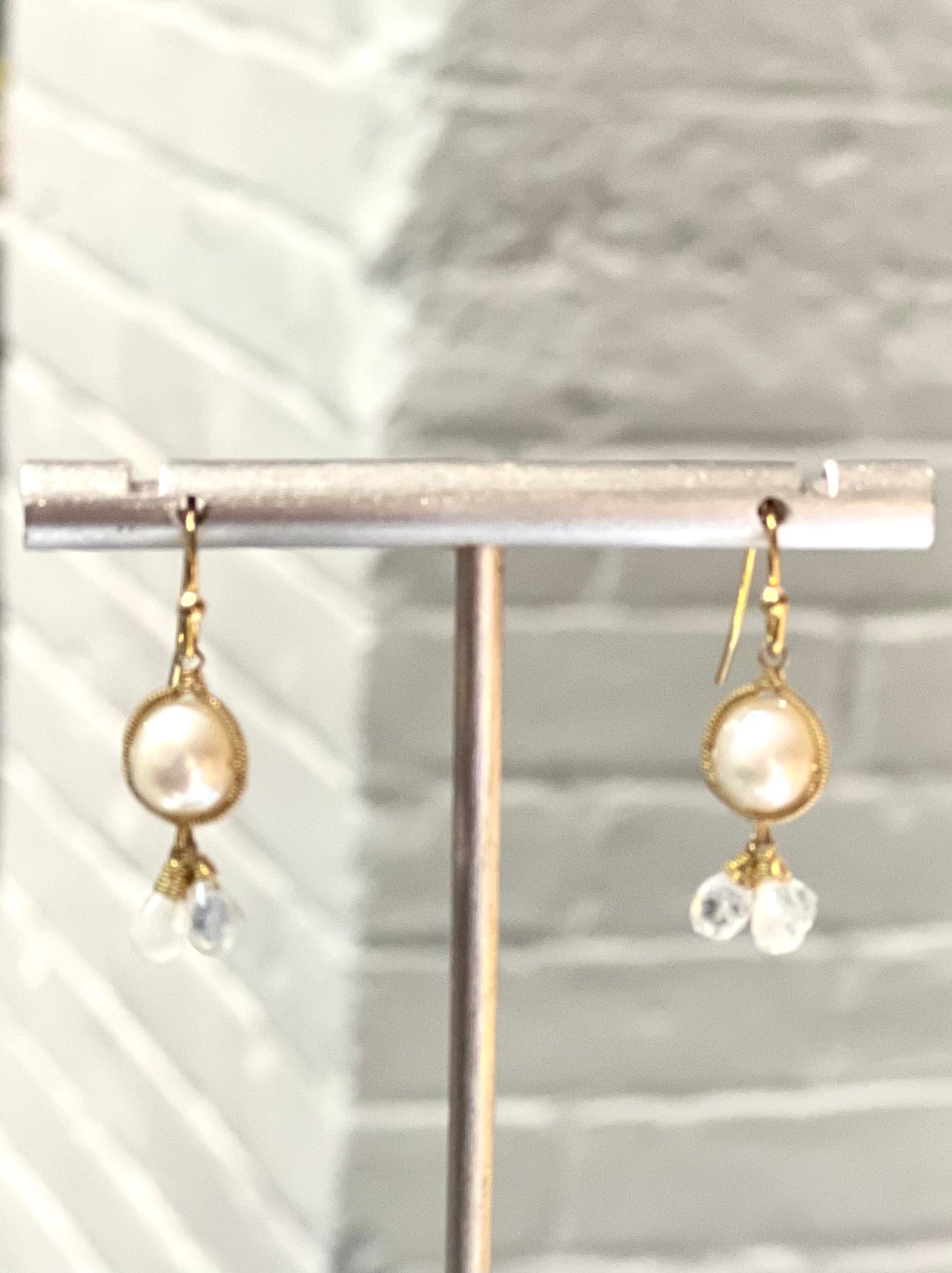 Pearl - Moonstone drop earring
