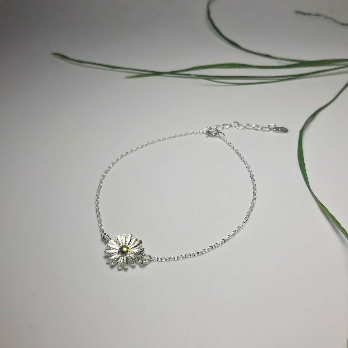 Daisy Sterling Silver Chain Bracelet